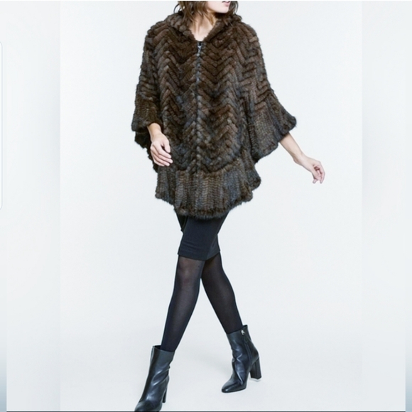 Belle Fare Knitted Mink Poncho Cape With Hood - Picture 11 of 13